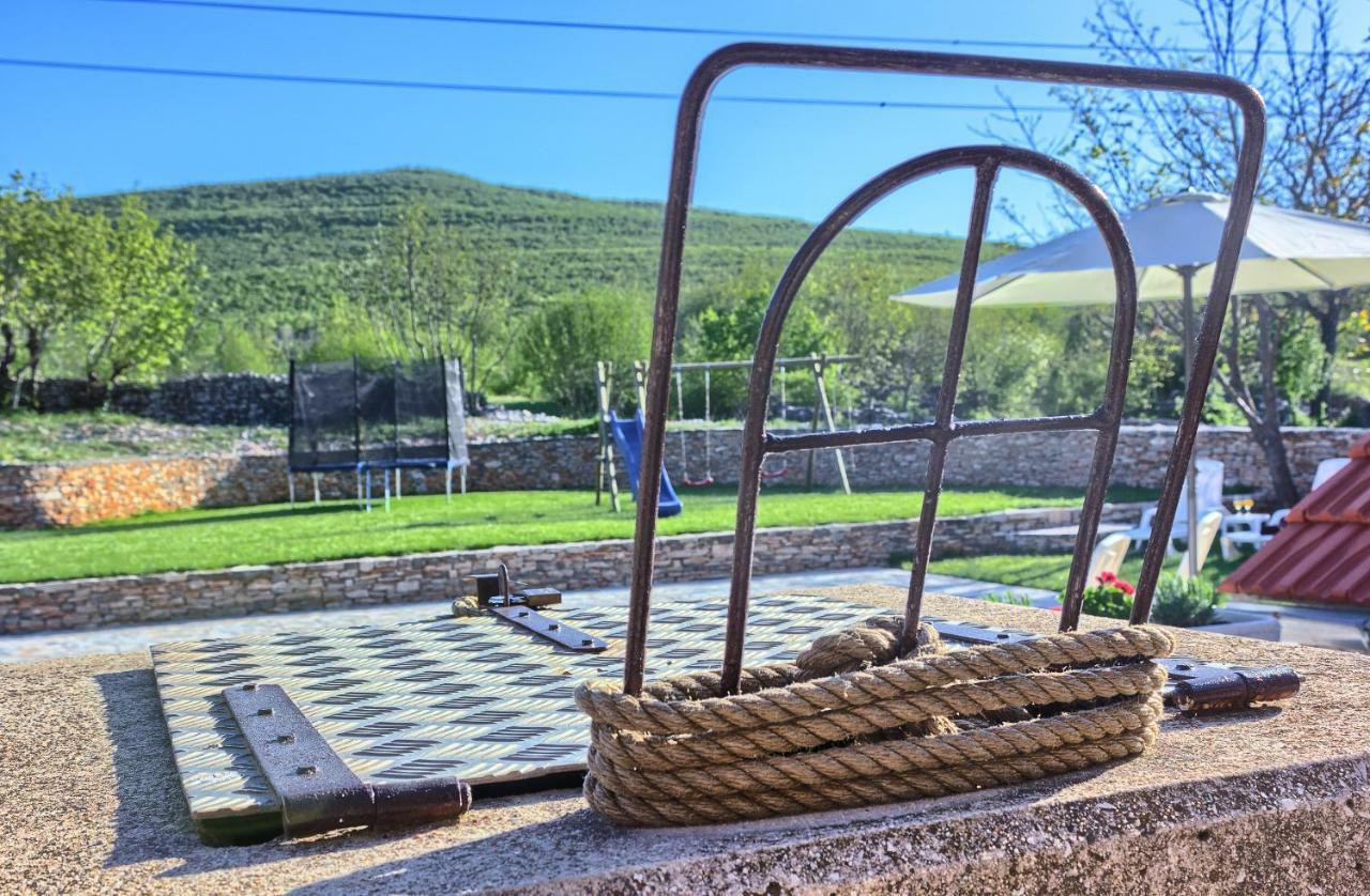 Dalmatia Stone House - Heated Pool Pensionat Biorine Eksteriør billede