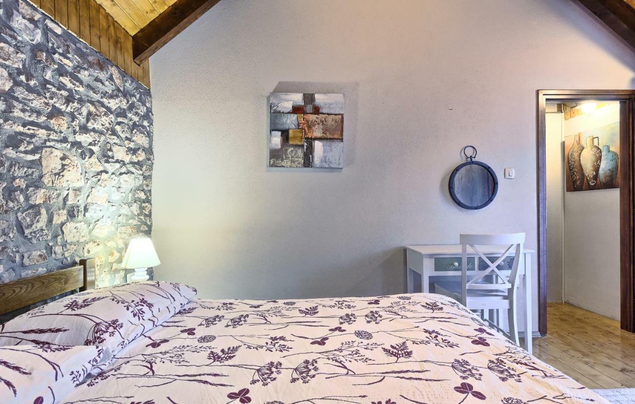 Dalmatia Stone House - Heated Pool Pensionat Biorine Eksteriør billede
